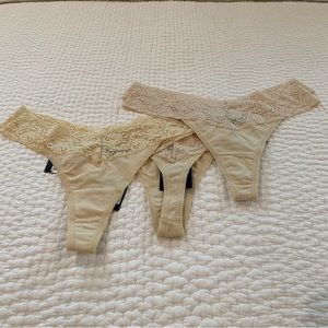 Cinema Etoile 3 pair Lace Band Nude Thong